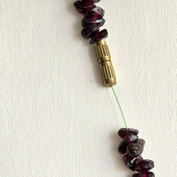 Natural Deep Red Garnet Chip Bead Necklace With Gold-Tone Barrel Clasp HS207 - Picture 5 of 5
